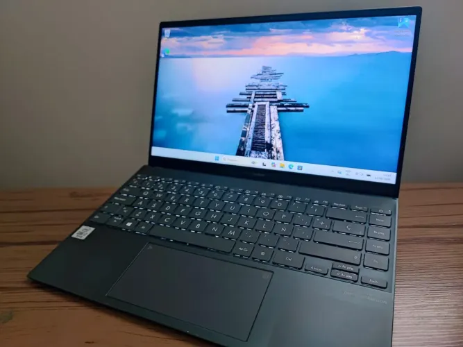 ASUS ZenBook 14 i7 10ª Geração | 16GB RAM | SSD 500GB | Kit Completo
