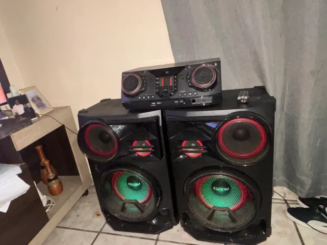 Som LG XBOOM