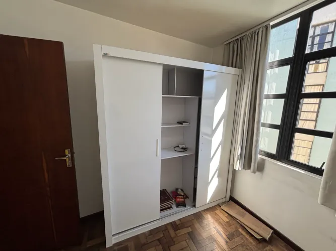 GUARDA ROUPA