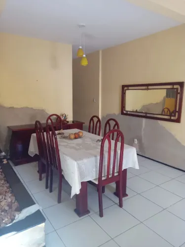 Móveis madeira(sala) vantagem.