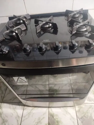 Vende se um fogão