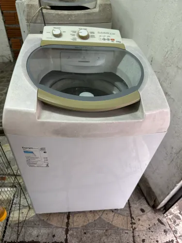 MÁQUINA DE LAVA ROUPA BRASTEMP 11KG