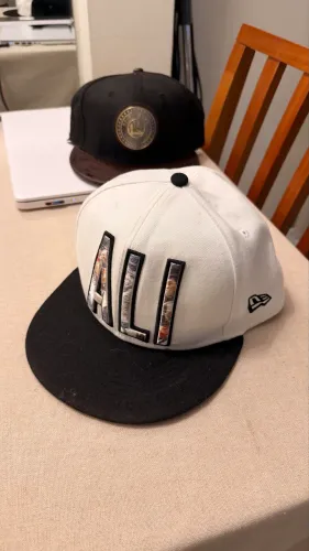 Boné new era Muhammad Ali edição 2010