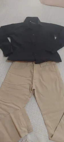 calça e camisa