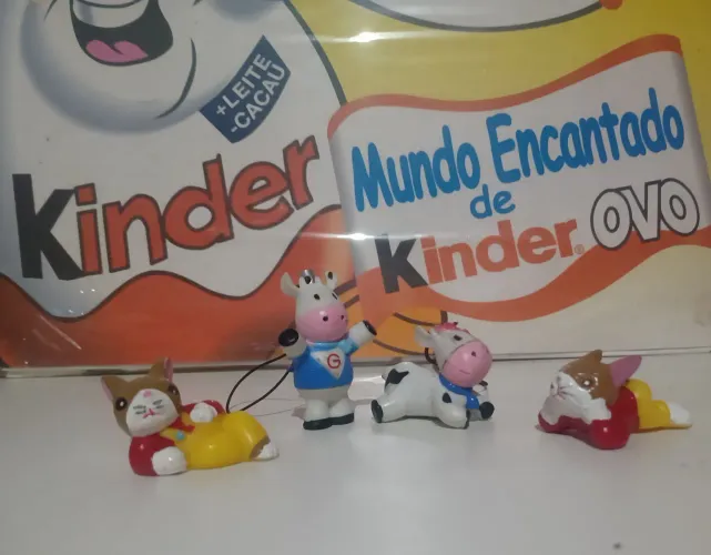 Bonecos Coelho Miniatura e Vacas Chaveiro Kinder