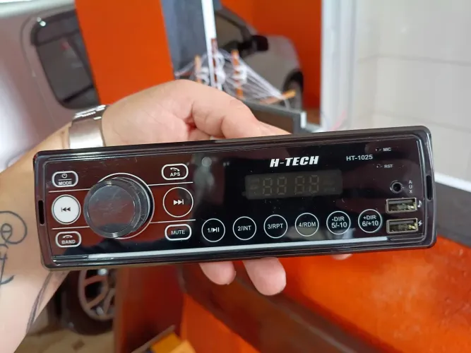 Som Automotivo Hitech - R$ 50