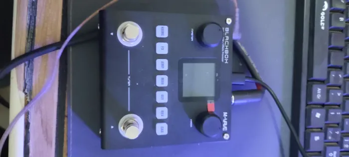 Blackbox m-vave para baixo e guitarra