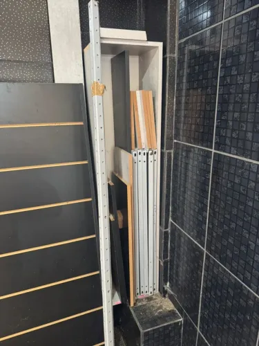 PRATELEIRA DE FERRO