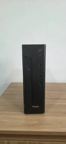 MINI CPU - Monitor, teclado e mouse