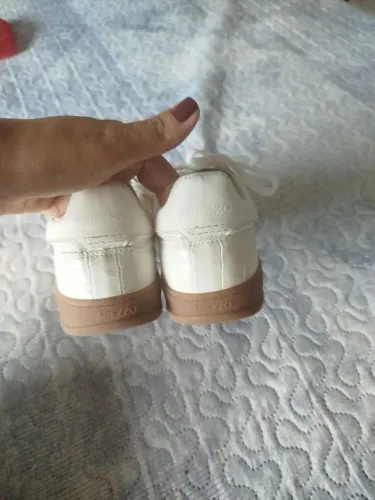 Tênis da Arezzo branco número 37