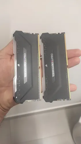 Memória RAM Vengeance RGB Pro preto 8GB x2 Corsair 3600mhz