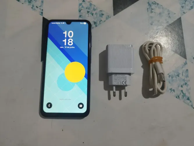 Samsung Galaxy a 15 128 GB 4 GB de ram 450 reais aceito cartão de crédito com acréscimo
