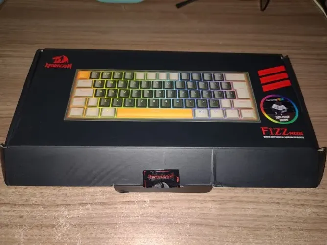 TECLADO MECANICO GAMER FIZZ RGB LARANJA PRETO E CINZA SWITCH MARROM