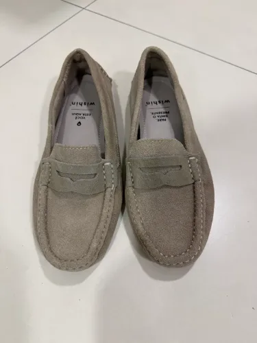 Mocassim de camurça cor fendi - tamanho 37 marca Wishin - NOVO