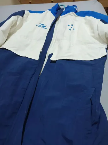 Moletom topper 2002dado pelo Wanderley Luxemburgo Camisa 1 2025 cruzeiro