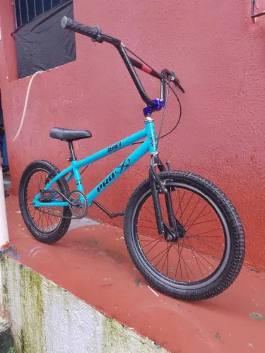 Vendo essa bike da Pro X semi nova apenas 7 meses de uso, está bem conservada !