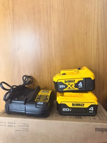kit bateria dewalt 20v XR 4AH