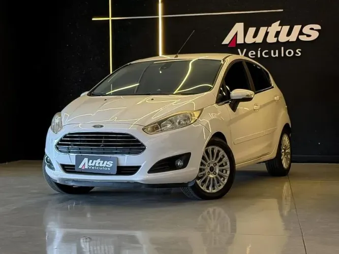 Ford Fiesta Titanium 1.6 16V Flex Power Shift 2015