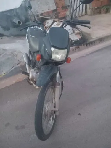 Pop 100. Top motor apenas 42.000 mil muito nova tabela 5.850 quero 4.800
