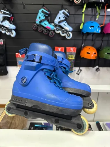 Patins THEM 909 Clarks - tamanho XS 34 - 36BR - street manobras