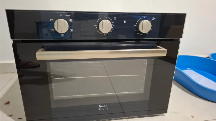 Forno elétrico de embutir Fischer Infinity 50 litros com grill 127V