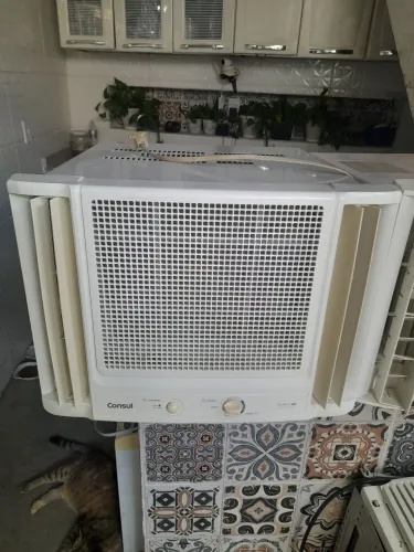 Ar condicionado 10 mil btus 220 volts Higienizado e com garantia ,nunca concertado 