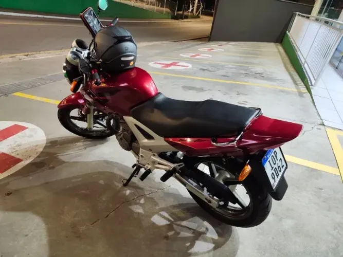 VENDO HONDA CBX BEM CUIDADA