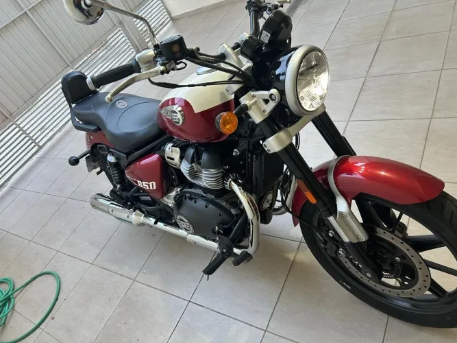 Super Meteor Celestial 650 Royal Enfield
