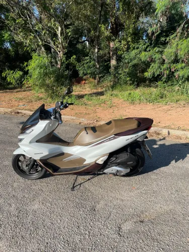 Pcx DLX 2021 único dono