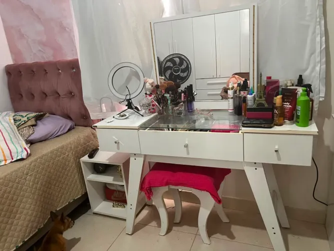 Vende se penteadeira
