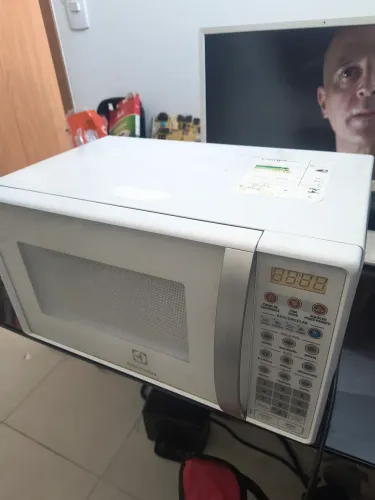 Microondas Electrolux 220v R$ 200,00