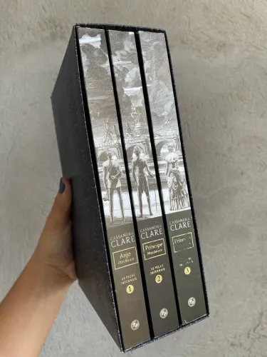 Box As Peças Infernais Cassandra Clare