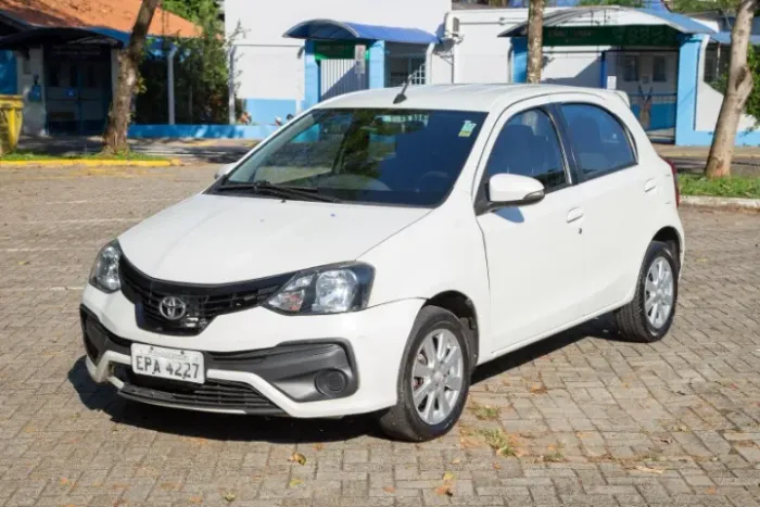 Toyota Etios X Plus 1.5 Flex 16V 5P Mec. 2020