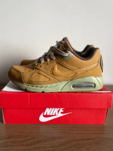 Tênis Air Max - Marrom