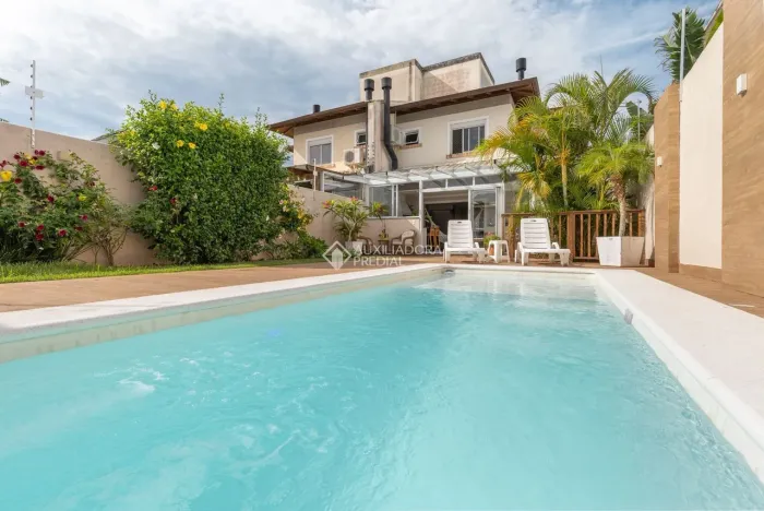 Casa com 4 quartos e 147,8m² à venda em Campeche, Florianópolis.