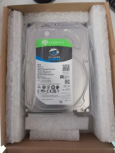 2 HD 6TB Seagate Skyhawk Surveillance