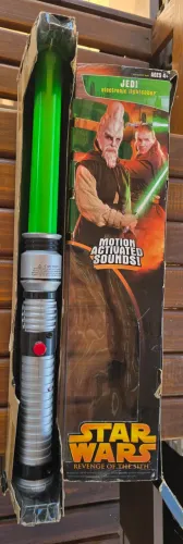 Sabre de Luz Star Wars Eletrônico Verde - Hasbro 2005 (A Vingança dos Sith) C/ Caixa