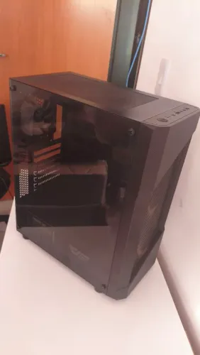 Gabinete gamer com fonte e hd incluso