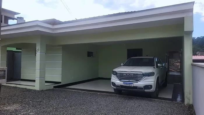 Aluga-se casa no bairro vila nova Joinville valor 2900