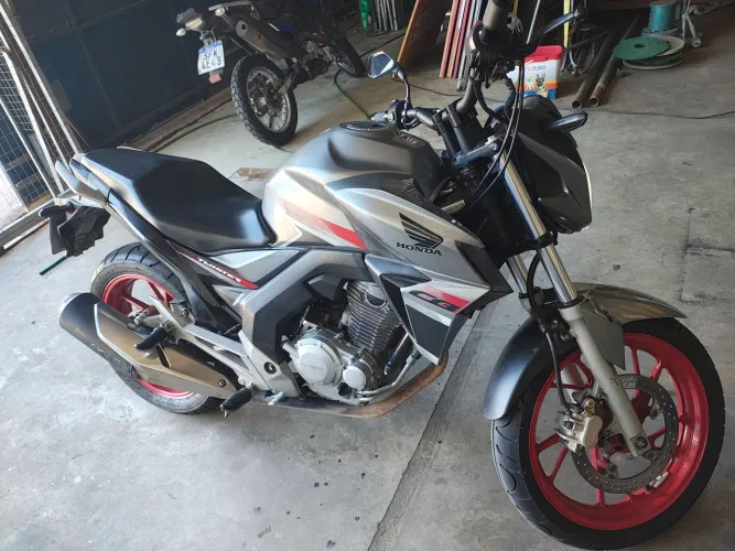 Honda Twister 2018