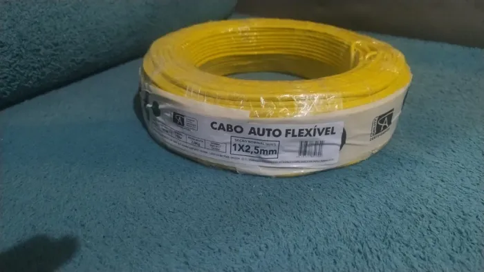 Rolo de fio completo