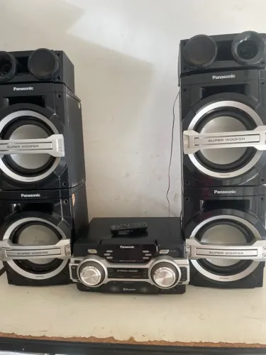 Som otimo so uma caixa que esta descolada mas esta tocando perfeitamente