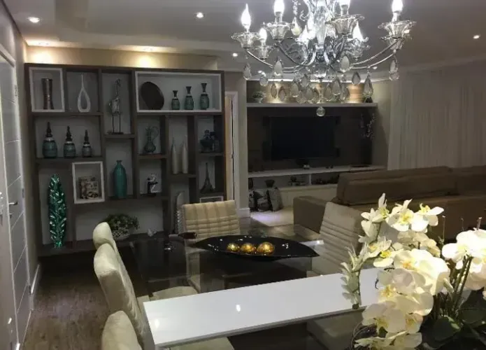 Imóvel para venda possui 192 metros quadrados com 3 quartos em Vila Gilda - Santo André - 