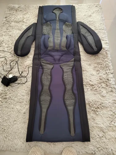 Esteira massageadora corpo inteiro.