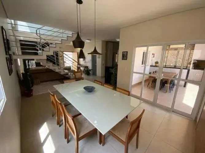 Casa à venda, 3 quartos, 3 suítes, 2 vagas, ALTO UMUARAMA - Uberlândia/MG