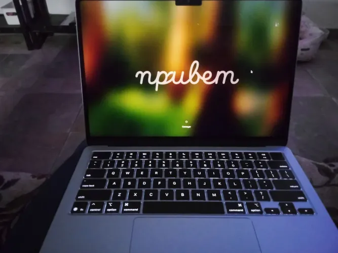 MacBook Air m14 512 gb HD 24gb ddr