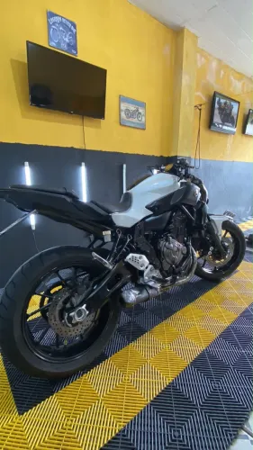 MT-07 2018 Personalizada + peças originais