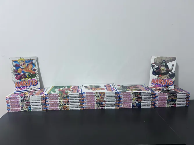Coleção Completa de Mangás do Naruto: Vol. 1-50