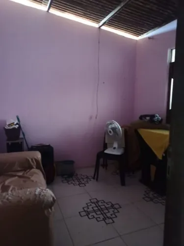 Vendo casa no conjunto santo Antônio na rua de Rose matérias de construção