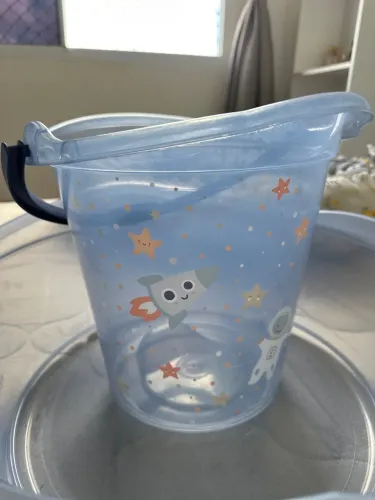 Bacia e balde de bebê 
